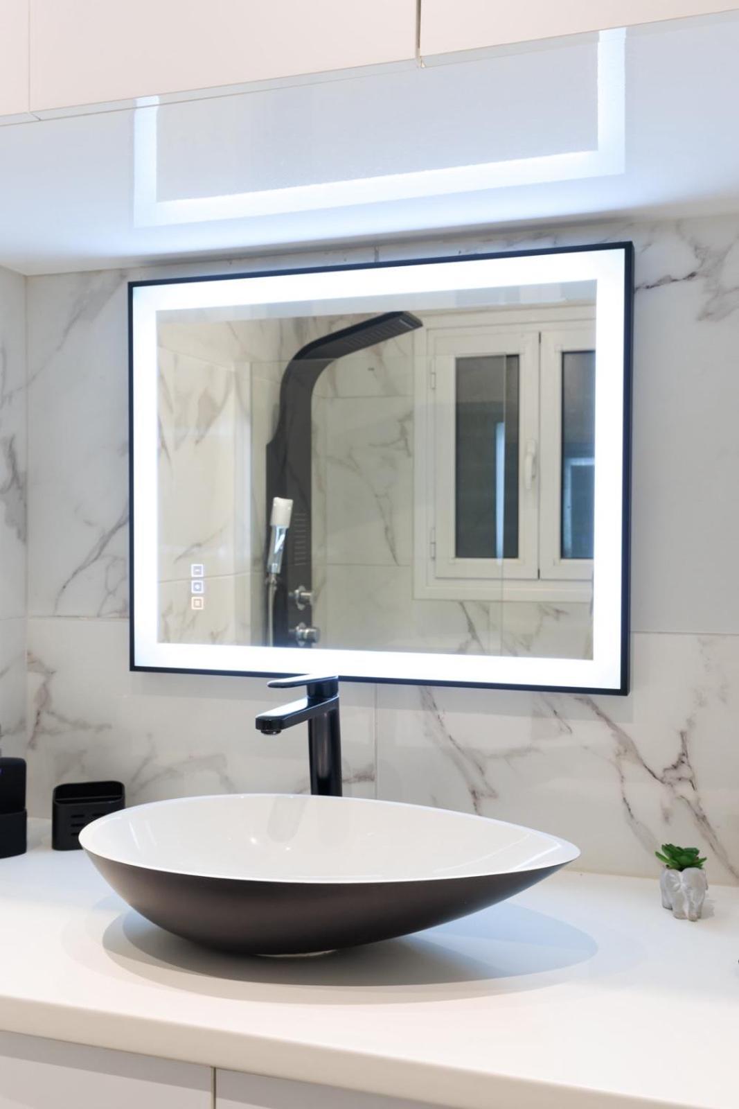 Aiolos Luxury Apartment Under Acropolis In Plaka アテネ エクステリア 写真