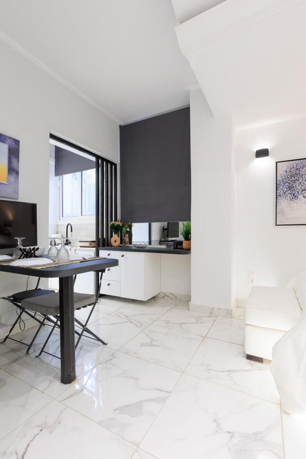 Aiolos Luxury Apartment Under Acropolis In Plaka アテネ エクステリア 写真