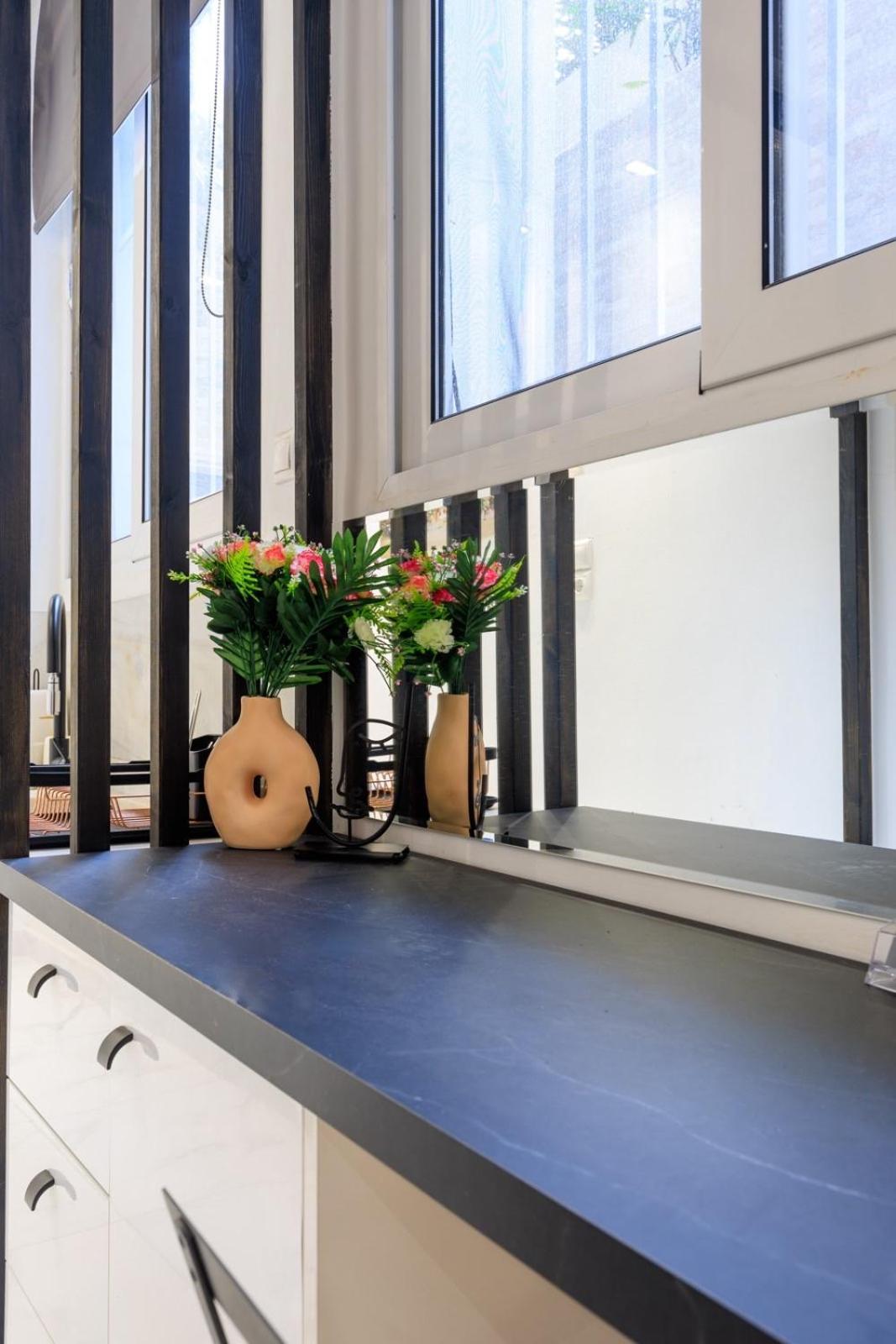 Aiolos Luxury Apartment Under Acropolis In Plaka アテネ エクステリア 写真